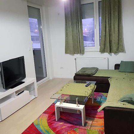 Modern Apartment บันยาลูกา ภายนอก รูปภาพ